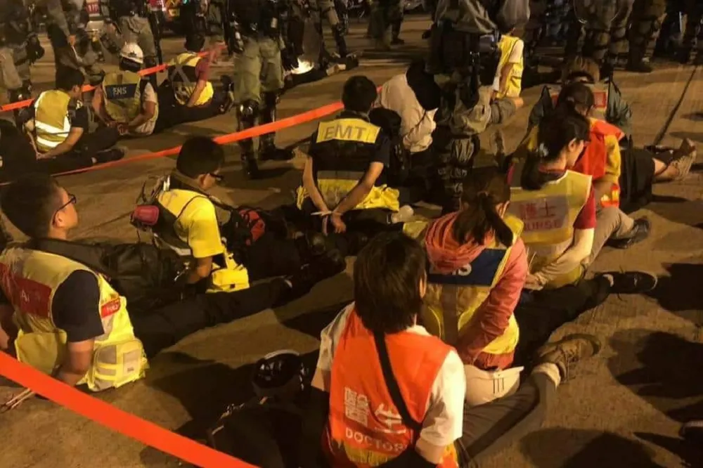譴責港警逮捕醫護人員　 世界醫療協會：人道救助體系瀕臨瓦解