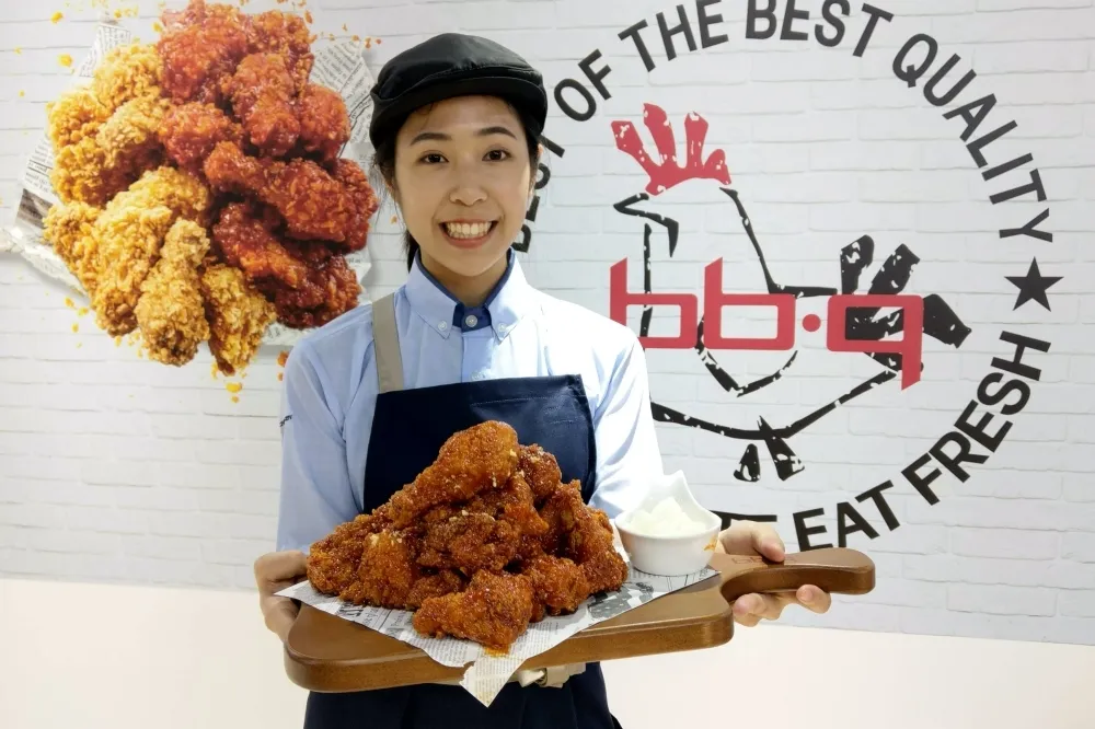 聚餐首選！「bb.q CHICKEN」11/25 進駐慶城街 1 號　「甘醬炸雞」首度在台登場