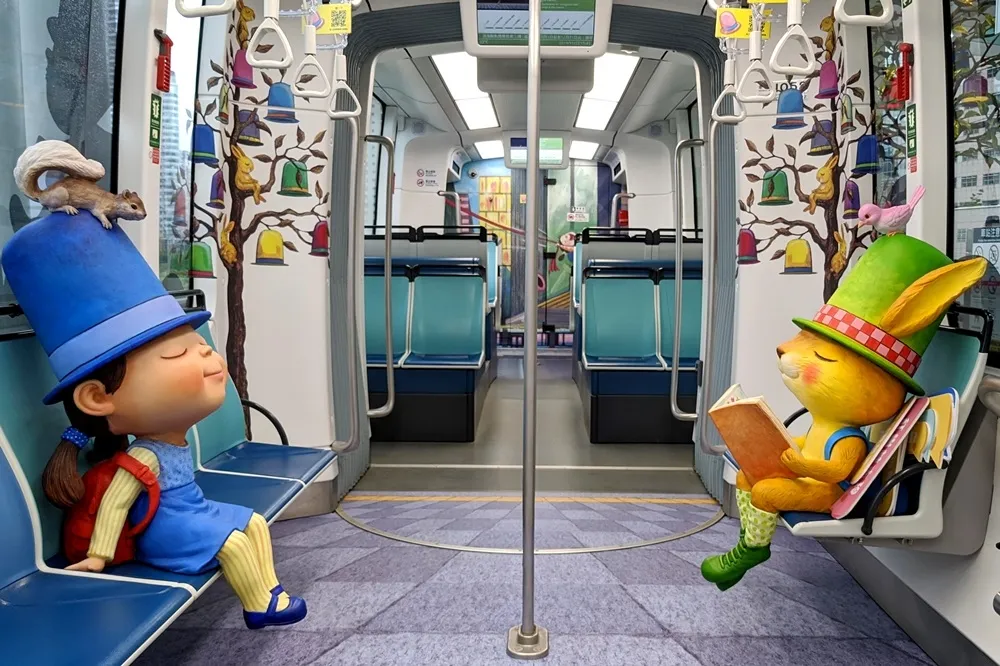 【有片】淡海輕軌迎週年！「幾米主題列車」可愛上路　