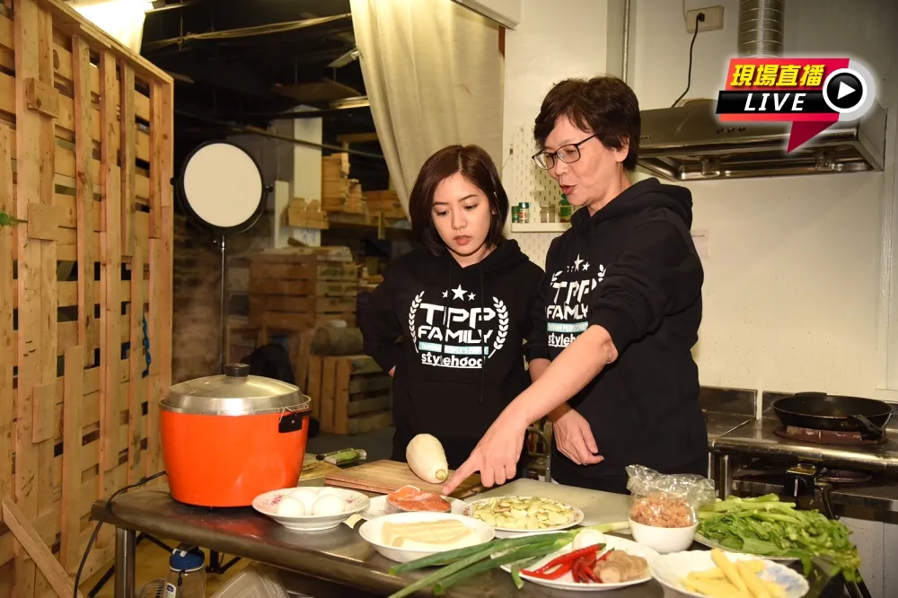 【直播】蔡壁如×學姊黃瀞瑩　萬華「暖心食堂」秀廚藝