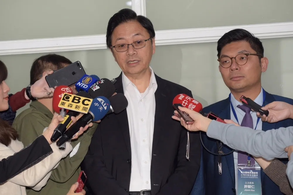 【影片】民進黨反核「用愛發電」　張善政酸嗆：用癌發電