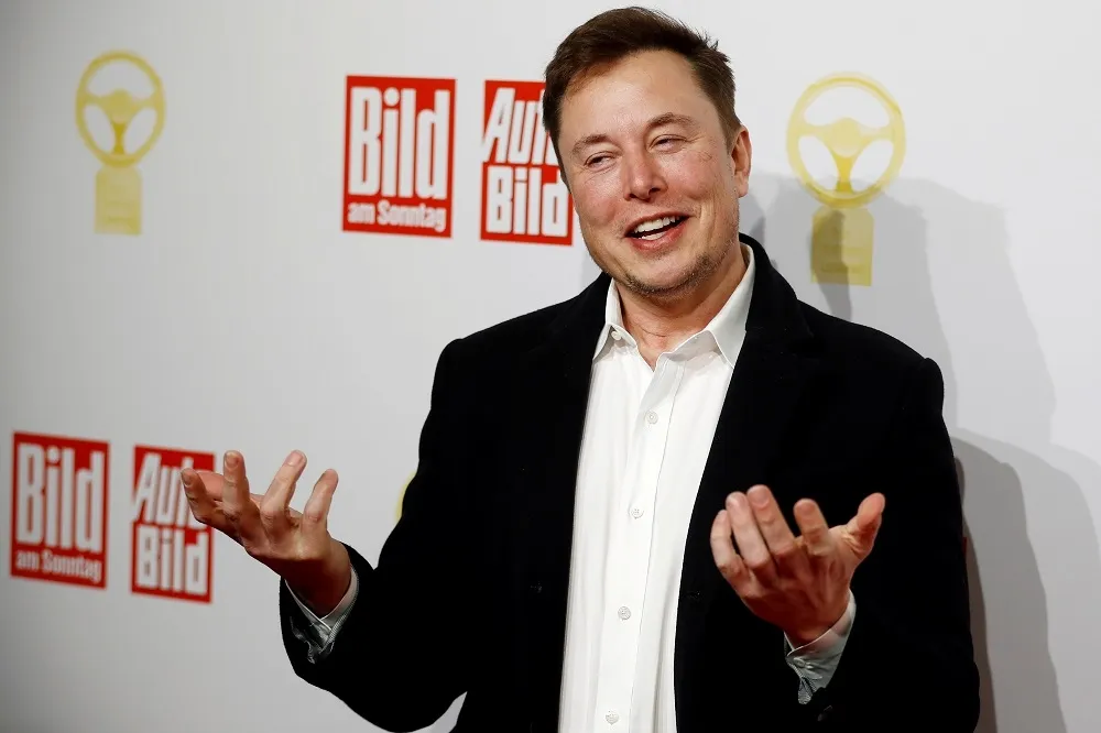 SpaceX大量發射人造衛星　天文學界憂反射光線恐破壞「夜空」