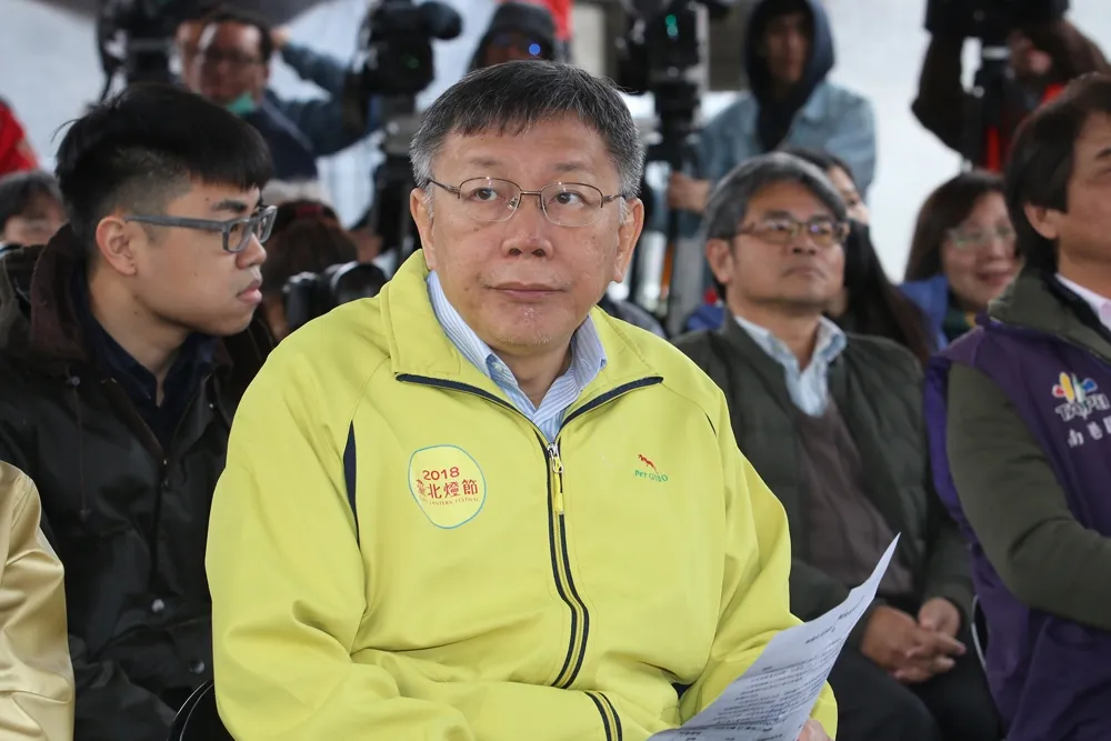 【影片】蔡壁如爆「3個女人」害自斷手腳　柯文哲嘆：現在管不到蔡壁如