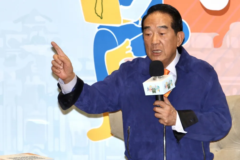宋楚瑜轟藍營「好的時候才搶著出來」　酸韓「沒看過飛機開飛機」