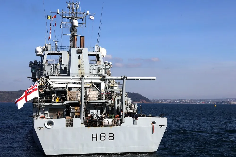 英國海軍測量船「企業號」行經台灣海峽　國防部：全程監控