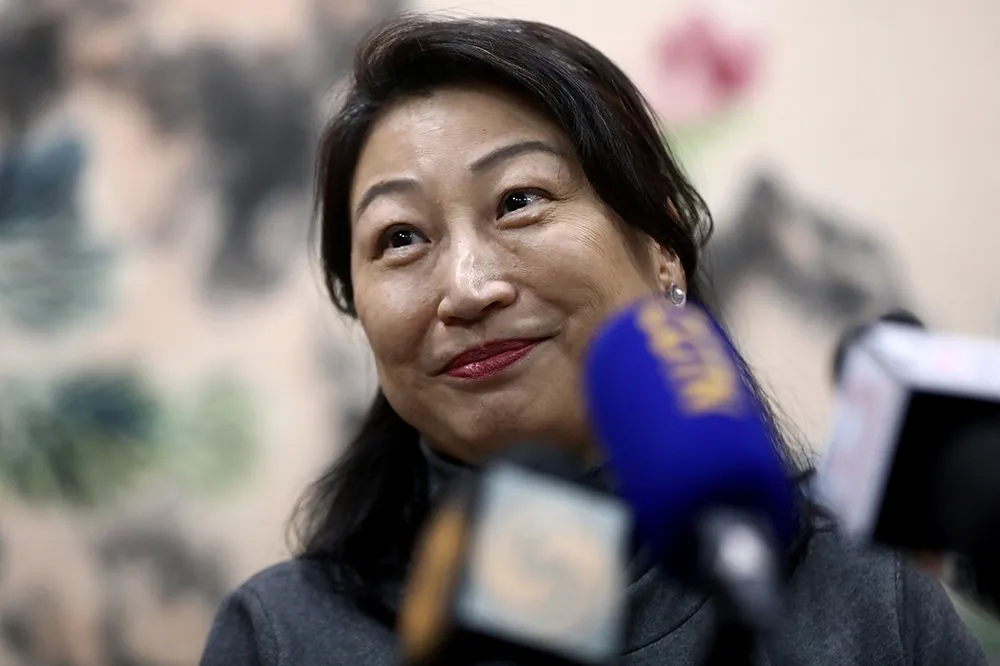 香港律政司長滯英請辭遭北京下令回國　林鄭進京述職討論撤換官員