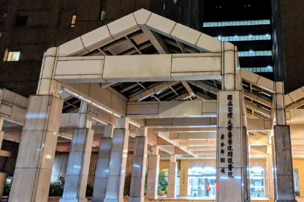 陳玉珍手夾傷送重症室惹議　台大醫院：向受影響民眾致歉