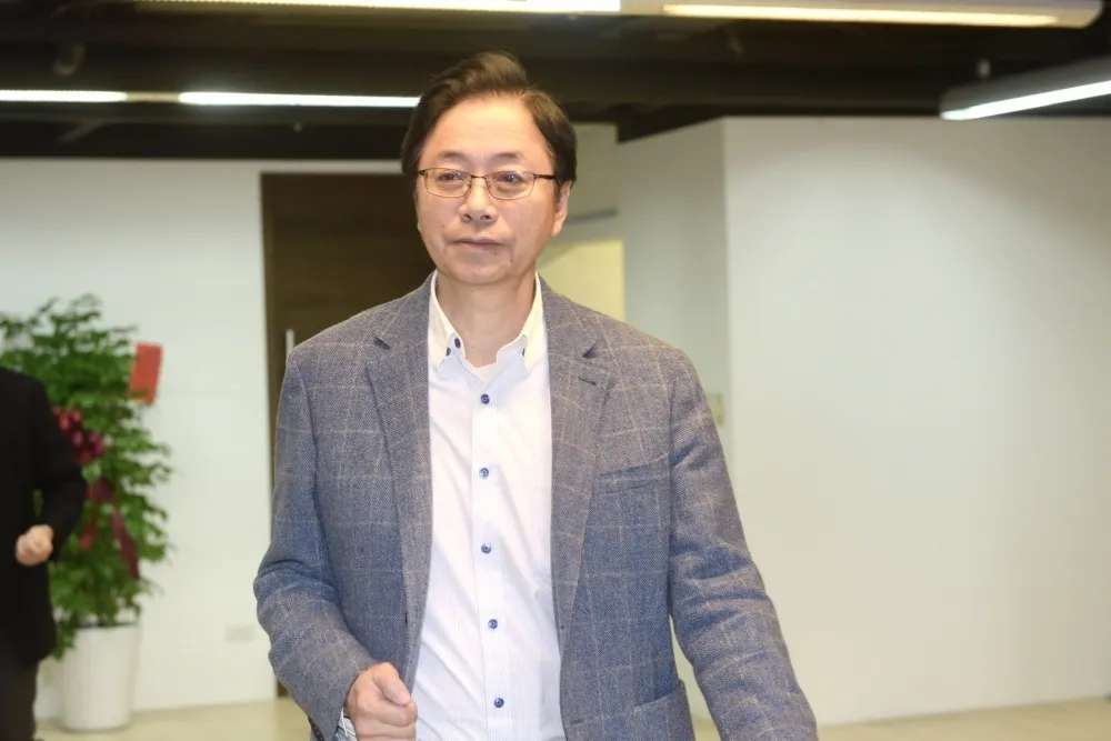 「五顆核彈」爆料一顆射向他　張善政等著接招「小三」