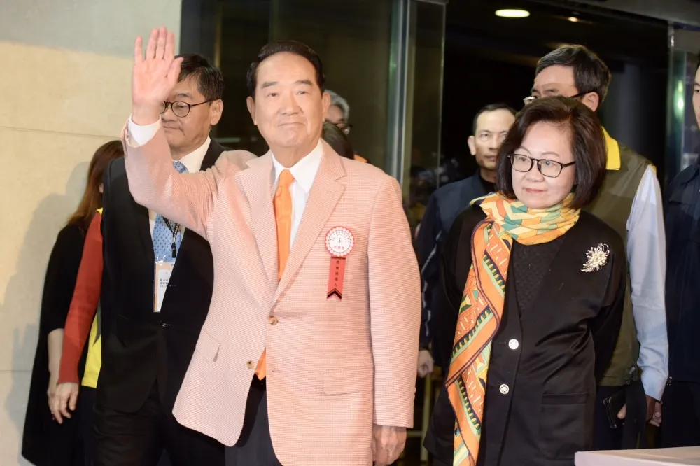 【總統政見首輪交鋒】宋楚瑜批藍綠惡鬥　自薦能解決台灣6大危機