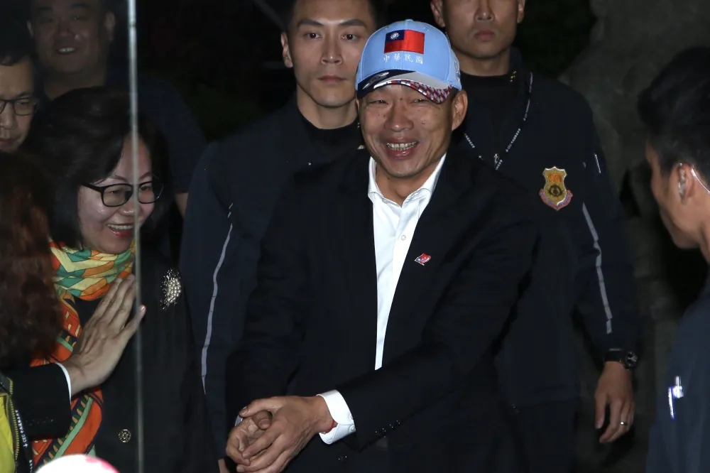 【總統政見首輪交鋒】韓國瑜猛攻蔡英文：妳根本不愛中華民國