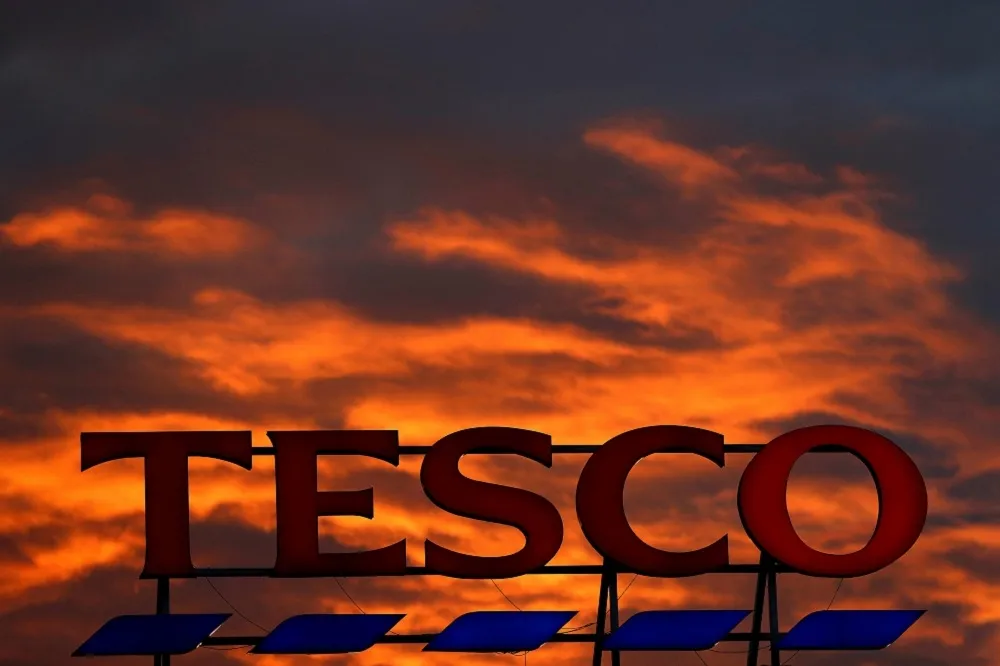慈善耶誕卡竟成囚犯求救信　英國Tesco停止中國印刷廠供貨