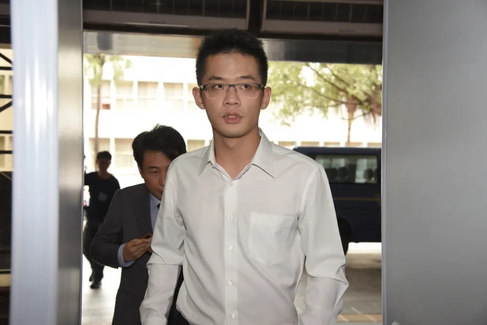 難忍父被罵厲鬼！李戡控邱毅發動中國網軍霸凌　求償600萬