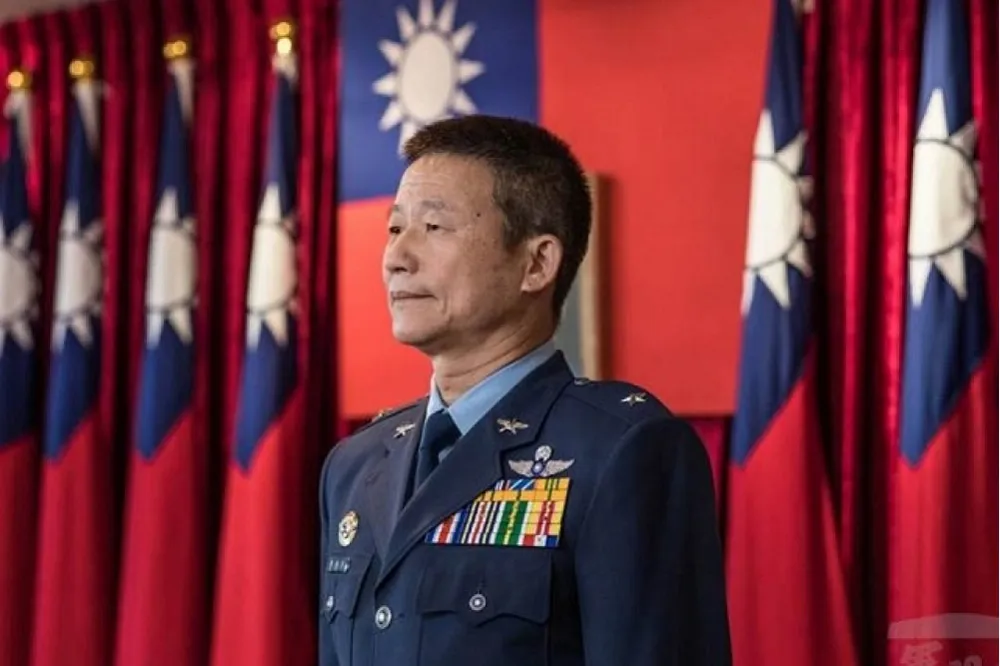 【黑鷹失事】中將曹進平曾任空軍聯隊長　軍聞社陳映竹首位女新聞士
