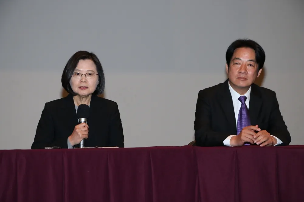 黑鷹直升機墜毀　蔡英文、民進黨宣布停止3天競選活動