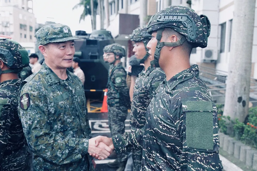 參謀總長為軍令副部長　勿渲染黑鷹失事危機