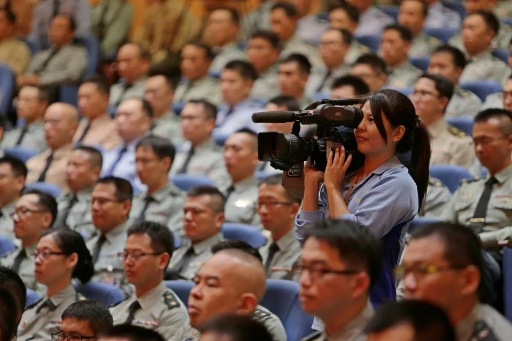 【黑鷹墜毀】軍護士改扛攝影機　「首位女新聞士」陳映竹最早呼救