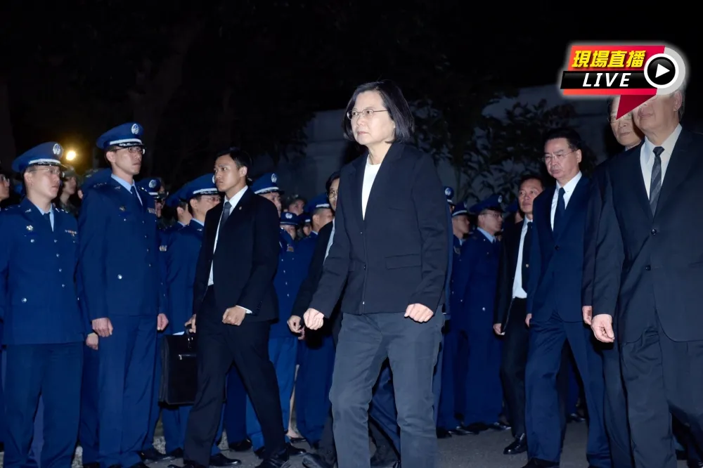 【直播】台北賓館追思黑鷹殉職將士　蔡英文致意點燈