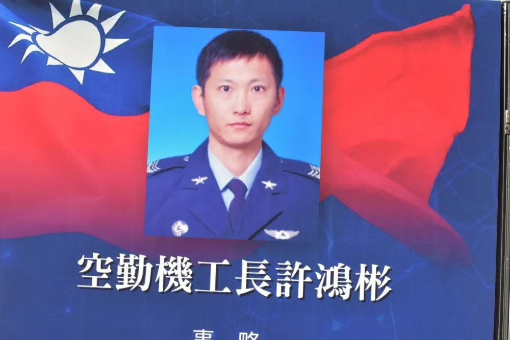 【黑鷹墜毀Day2】丈夫兒子都不在了…　殉職機工長母親「痛到哭不出淚」