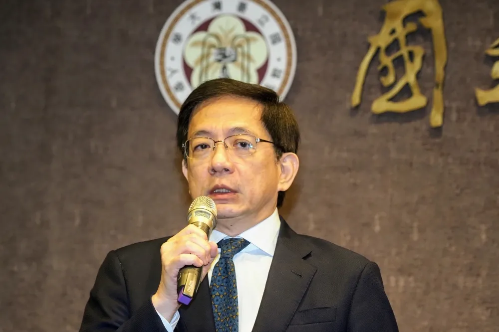 台大挺蘇宏達遭學生會質疑雙標　管中閔：僅是為了言論自由