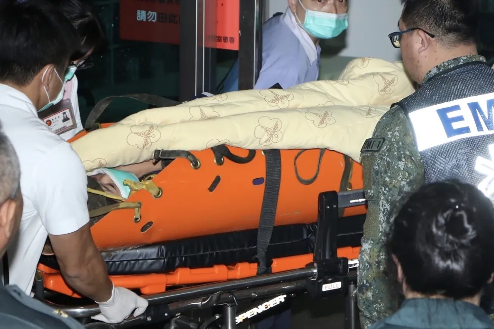 黑鷹生還者恢復佳　三總：黃佑民、陳映竹6日轉出加護病房