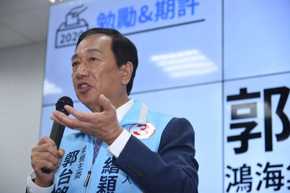 李濠仲專欄：「永遠的中華民國派郭台銘」只能在台灣永保安康