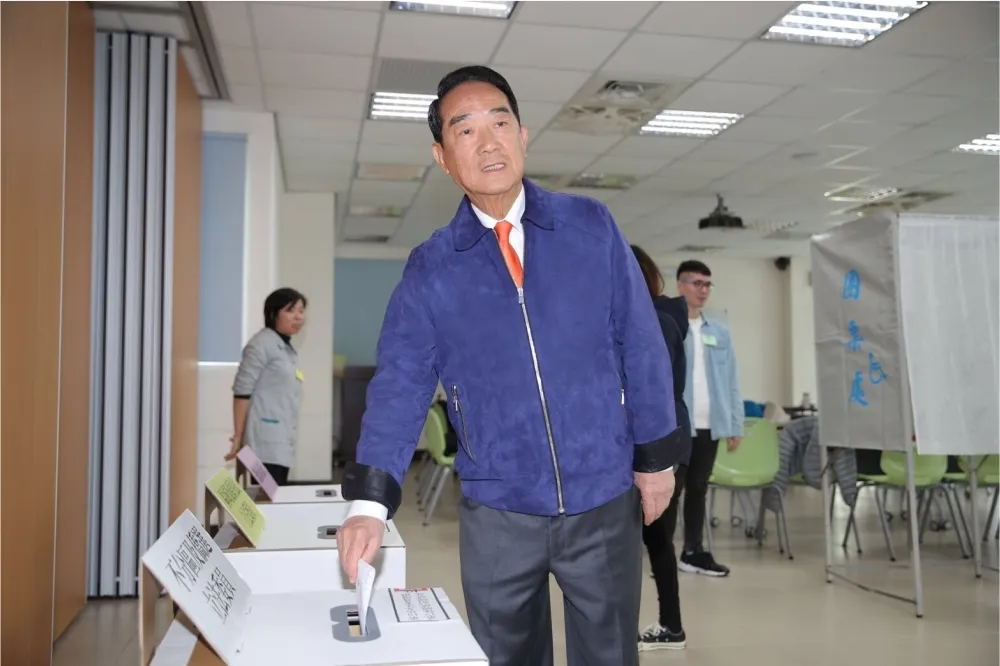 北遷淡水投票紀念亡妻　宋楚瑜：水代表「萬水」