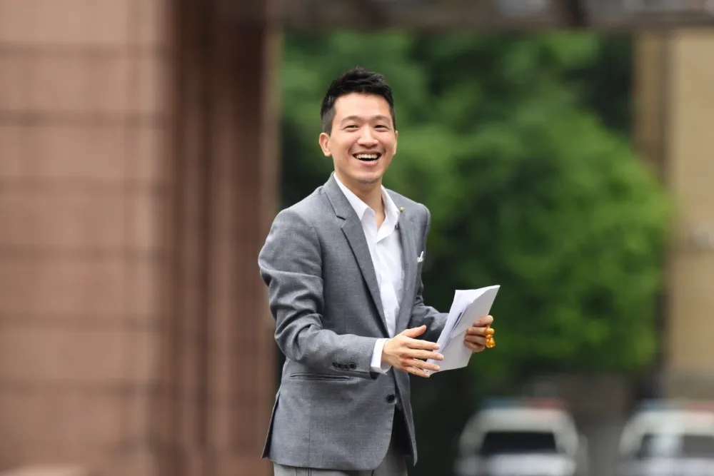 【快訊】何志偉打敗孫大千自行宣布當選　拿下台北市第2選區立委
