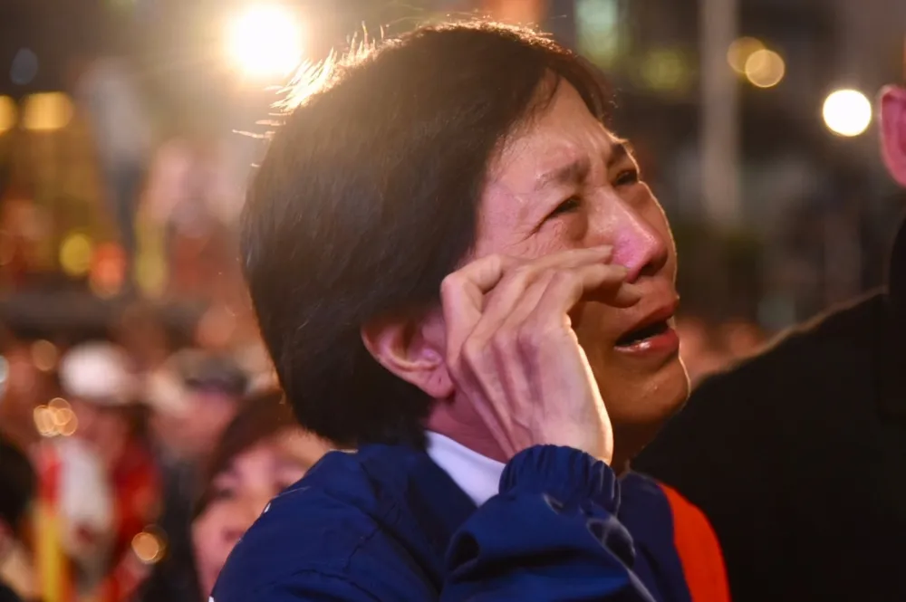韓粉哭了　警方緊盯國民黨中央黨部防衝突