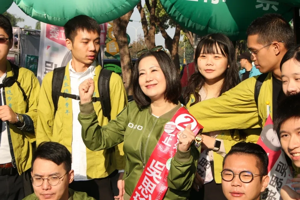 吳思瑤大贏汪志冰自行宣布當選　拿下台北市第1選區立委寶座