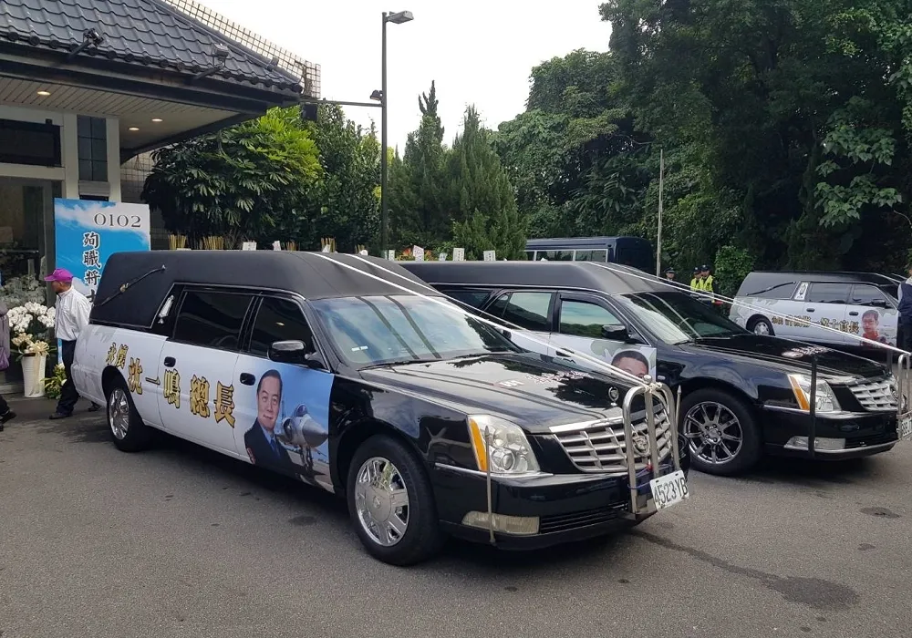 【致敬片】黑鷹殉職將士13日移柩路線公布　蔡英文下午在國防部緬懷