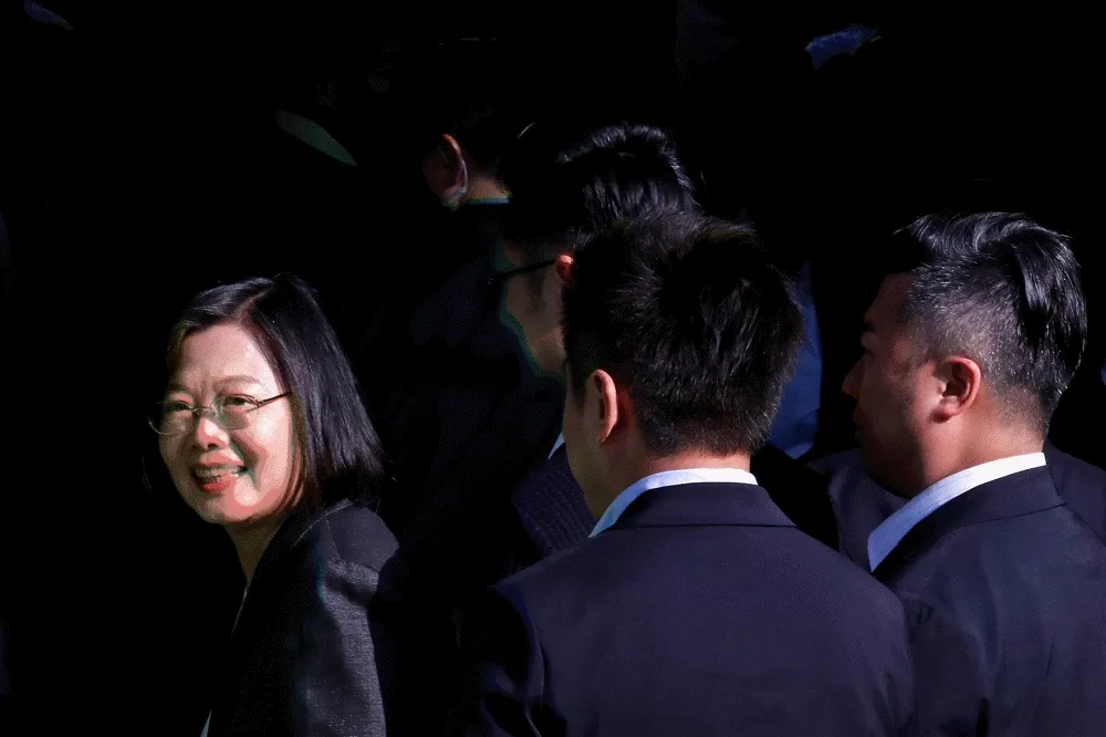 蔡英文大勝只是黑暗中的一輪明月