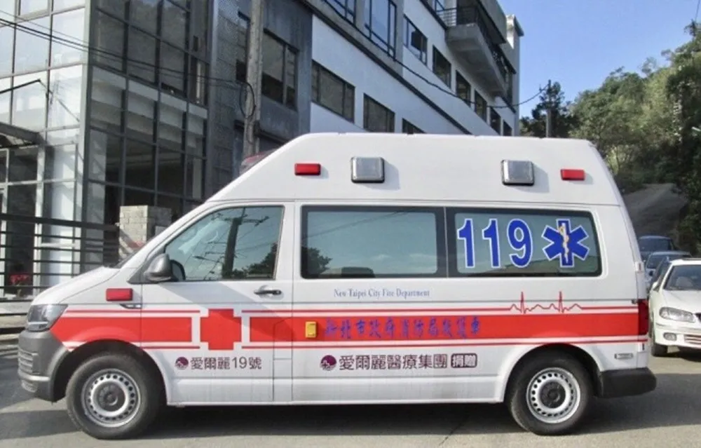 為新北救護資源盡一份心力　愛爾麗捐贈救護車17號