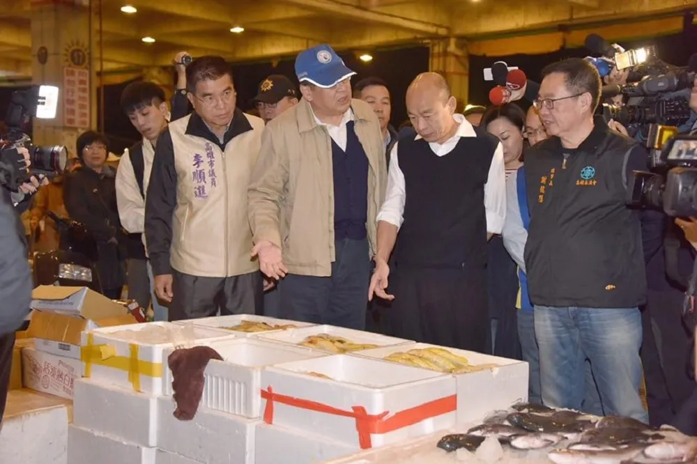 韓國瑜視察魚市場遭嗆「滾出高雄」　詹江村怒批：不要太過分了