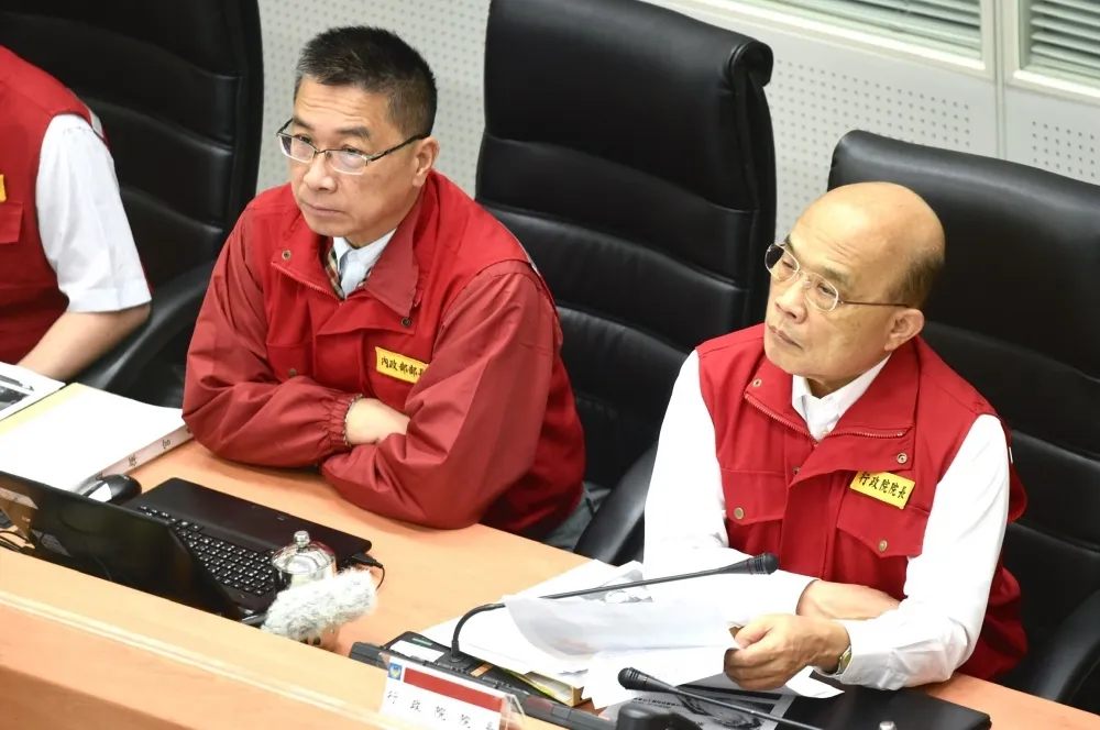 【武漢肺炎】蘇揆喊話勿慌：國內備有4400萬副外科口罩不必囤