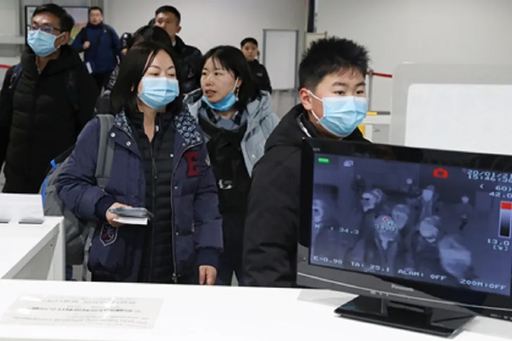 病患就醫瞞旅遊史還不戴口罩　護理師怒批「老鼠屎」害台灣淪陷