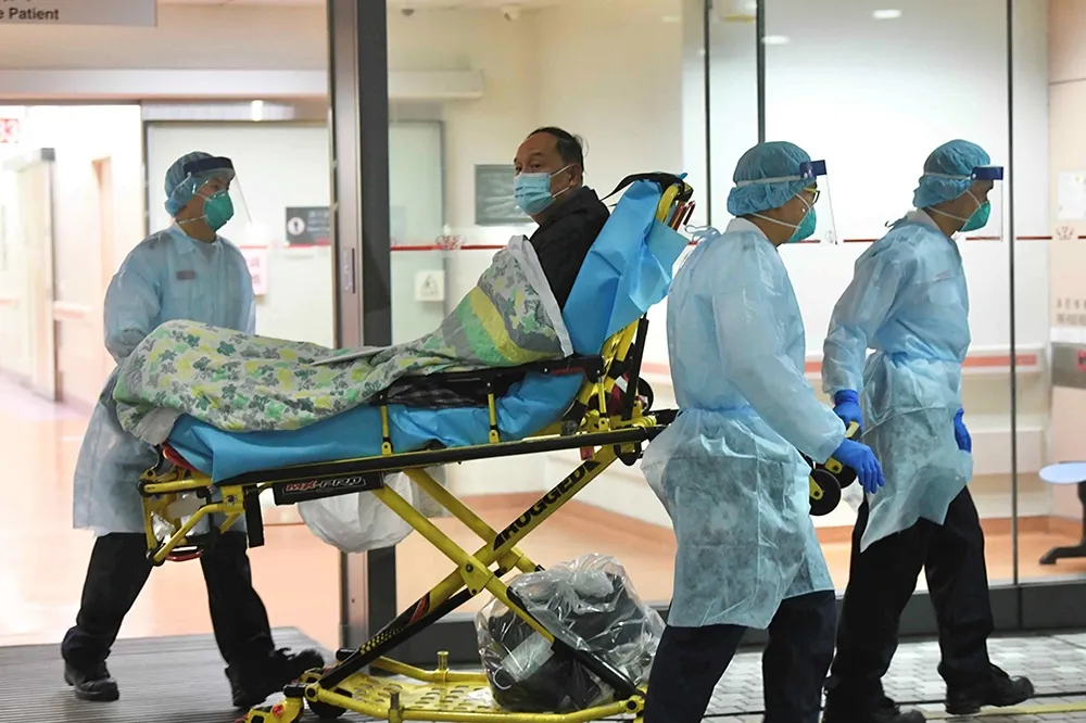 【武漢肺炎】疫情延燒、香港慢半拍　港府衛生署長：除非有病徵，否則不必戴口罩