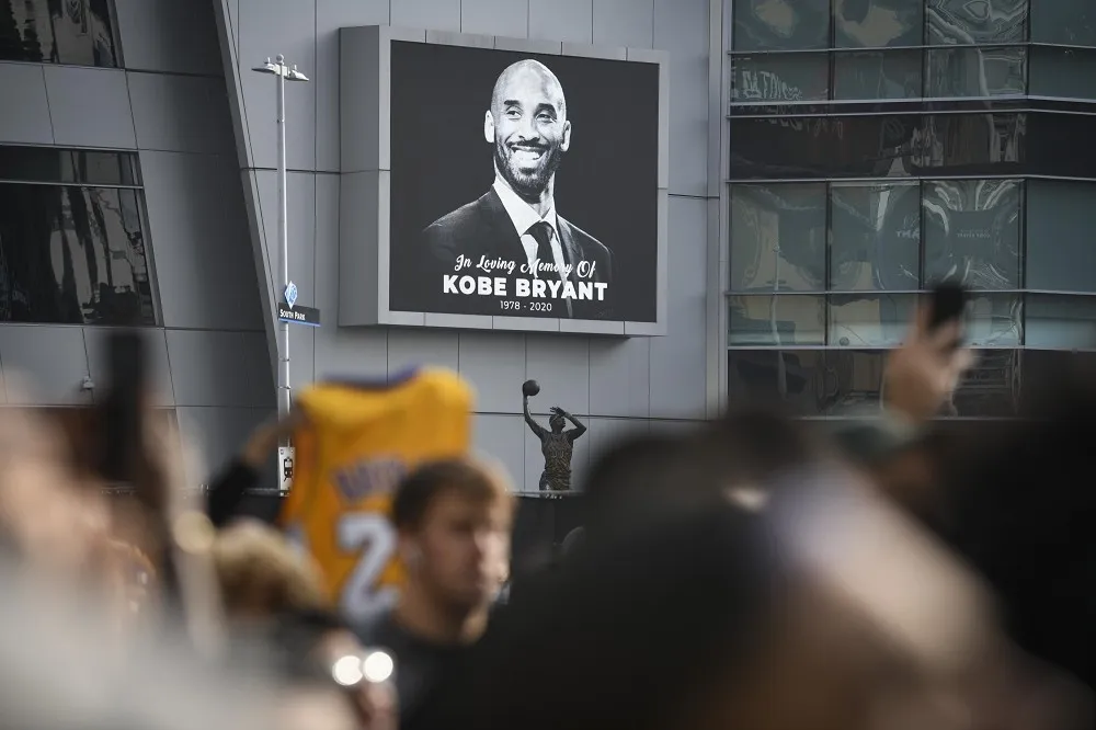 NBA傳奇球星布萊恩搭直升機身亡得年41歲　全球震驚哀悼