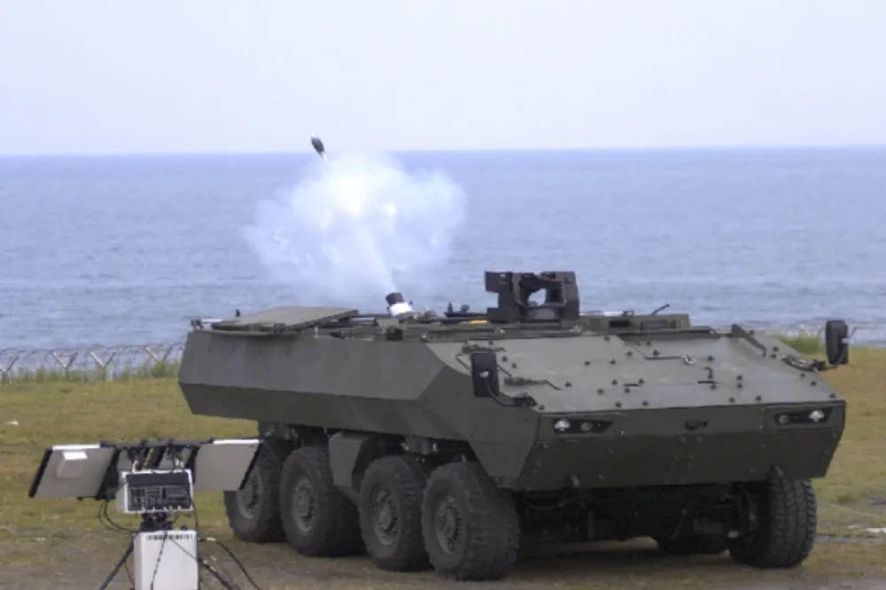 雲豹二代M2迫砲甲車通過戰術測試　計劃量產交陸軍部署