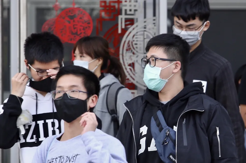 【武漢肺炎】戴口罩眼鏡起霧怎麼辦？提供眼鏡族三個小祕方