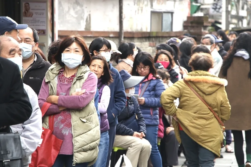 口罩「配給」待解問題──急需者依然匱乏　不急者閒置浪費