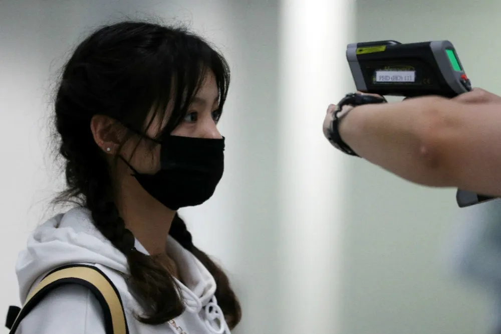 【武漢肺炎】香港入境新規定上路　468人被強制自主隔離14天
