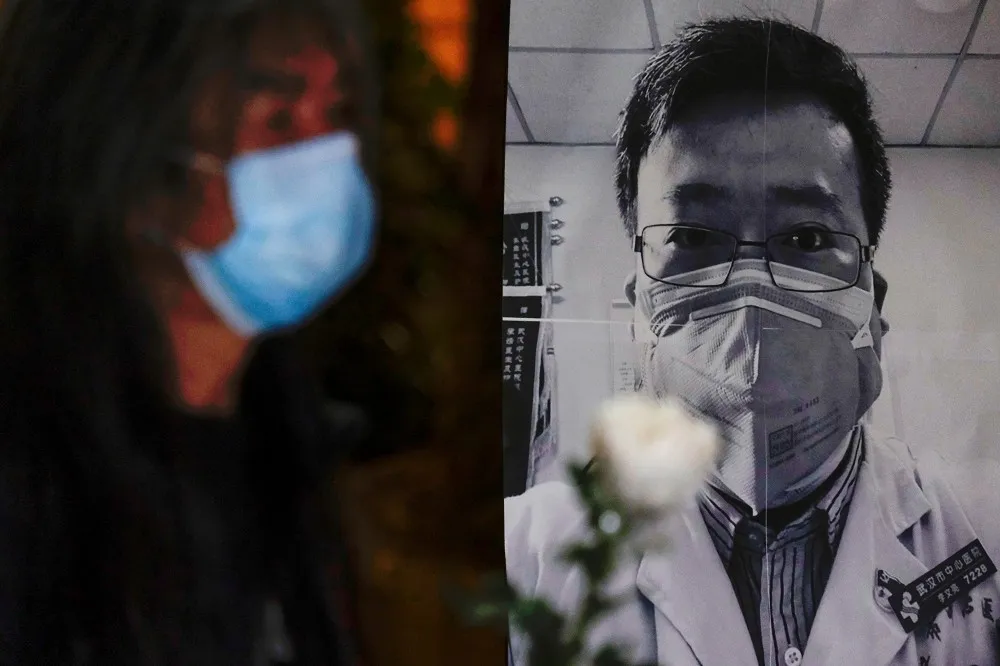 【武漢肺炎】李文亮之死喚言論自由意識　28名中國學者要求厚葬良心醫師
