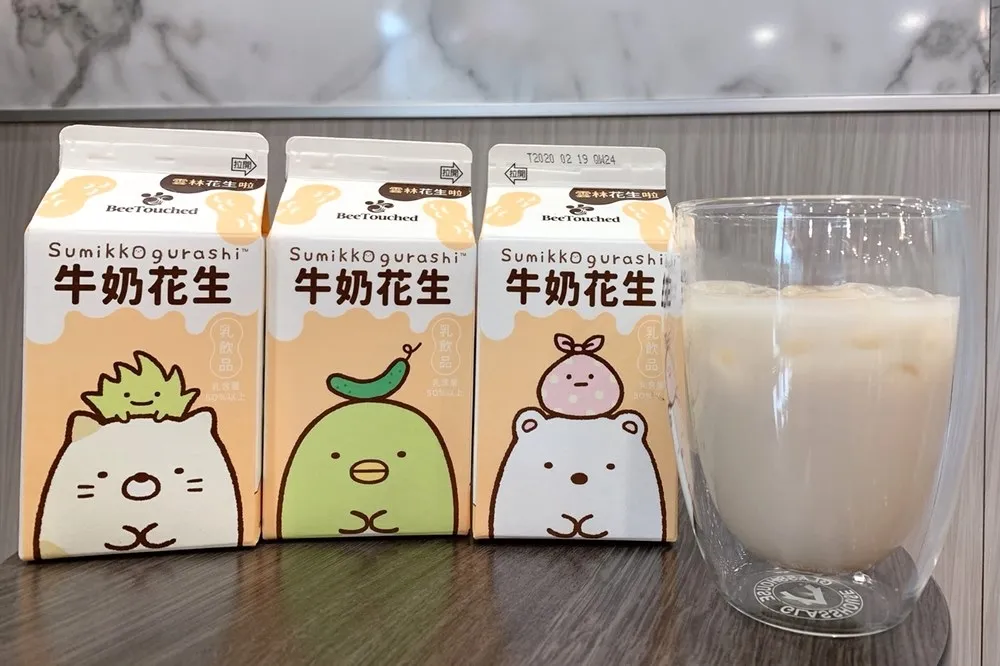 【影片】螞蟻人必喝！蜜蜂工坊聯手角落小夥伴、Hello Kitty 推出「牛奶花生」、「蜂蜜蛋糕奶茶」、「提拉米蘇奶茶」
