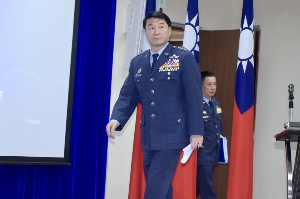 【黑鷹墜機案究責】空軍司令熊厚基等5人記過處分　救護隊長大過並調離現職