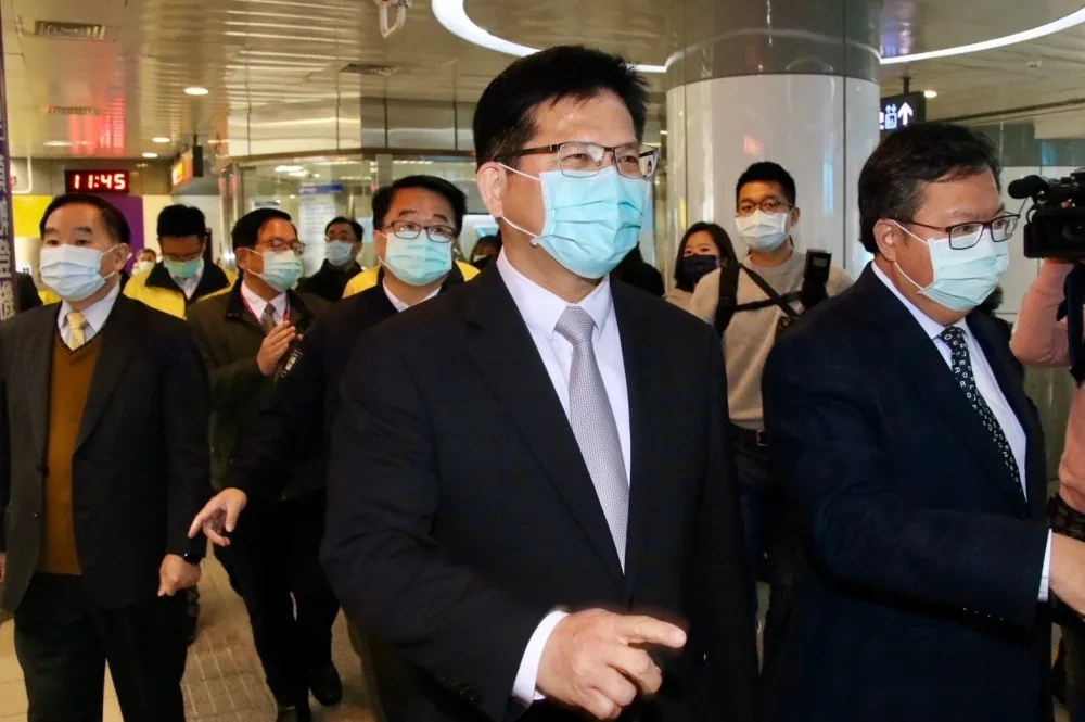 【武漢肺炎】交通部砸500億救觀光、運輸業　林佳龍：也為業者爭取口罩