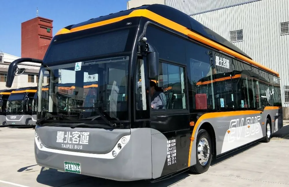 凱勝綠能第二代電巴雙北交車營運
