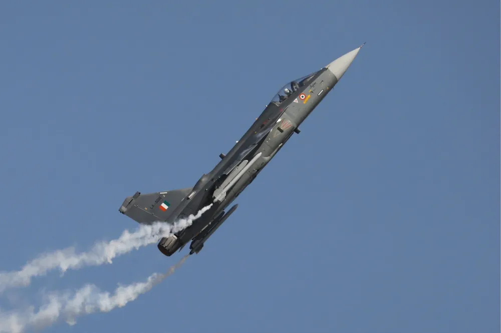 【國防自主】大砍訂單金額735億　印度空軍採購83架光輝戰機