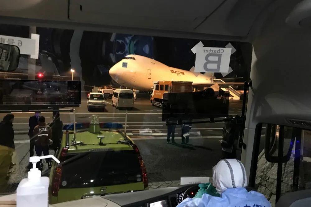 【武漢肺炎】鑽石公主號44名美國人留日治療　兩架撤僑包機證實有14人染病