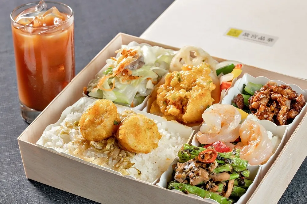 「頂級 A5 和牛丼飯」只要 180 元！天丼、炸豬排、湯包等 10 家平價外帶便當推薦