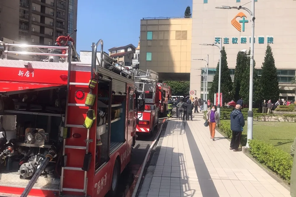 新店耕莘醫院火警　20分鐘內撲滅火勢、無人傷亡